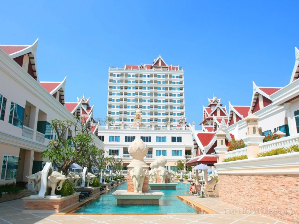 Grand Pacific Sovereign Resort & Spa (SHA Plus+)