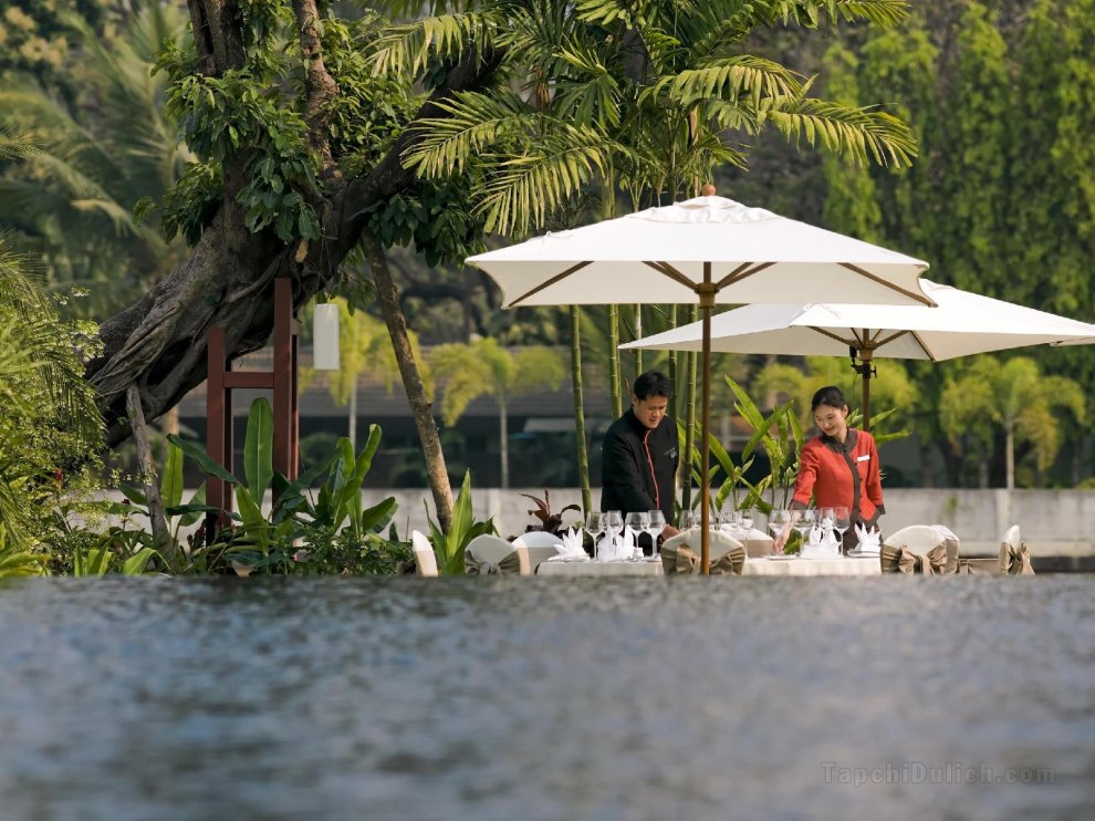 Rati Lanna Riverside Spa Resort (SHA Extra Plus)