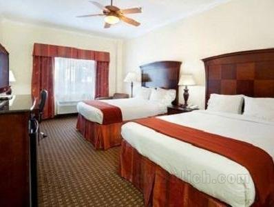 Khách sạn Holiday Inn Express and Suites South Padre Island