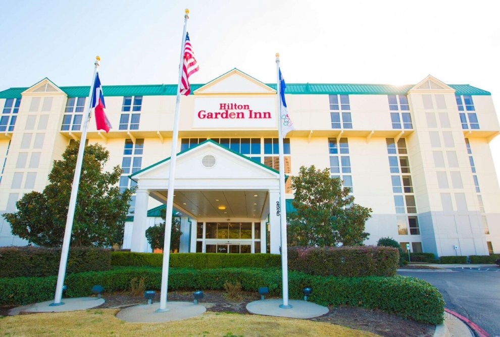 Hilton Garden Inn Dallas Market Center Hotel