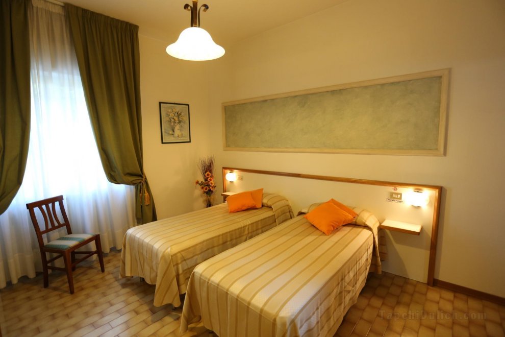 Hotel Assisi Vignola