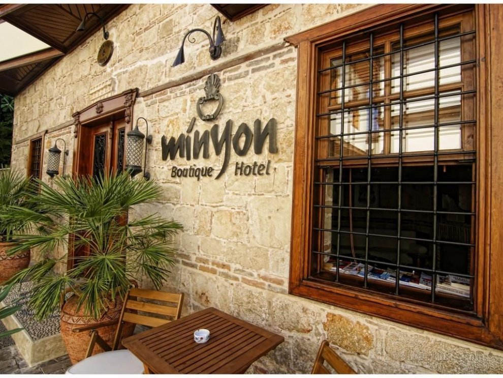 Khách sạn Minyon