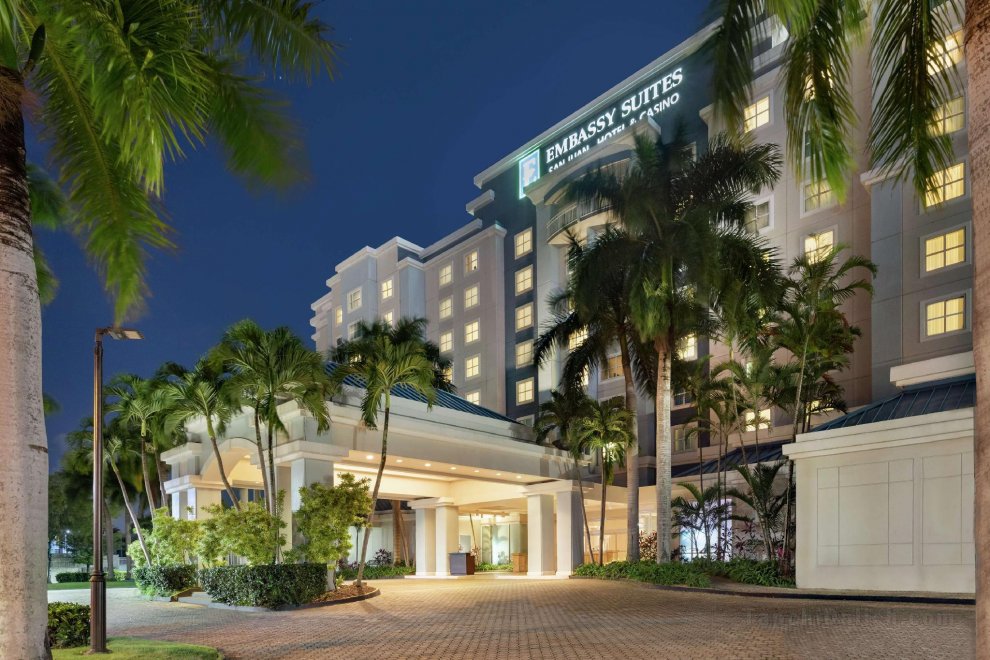 Khách sạn Embassy Suites by Hilton San Juan & Casino
