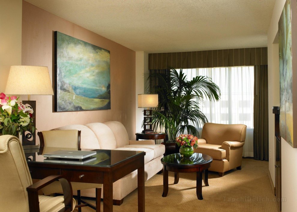 Doubletree Guest Suites Anaheim Resort Convention Center
