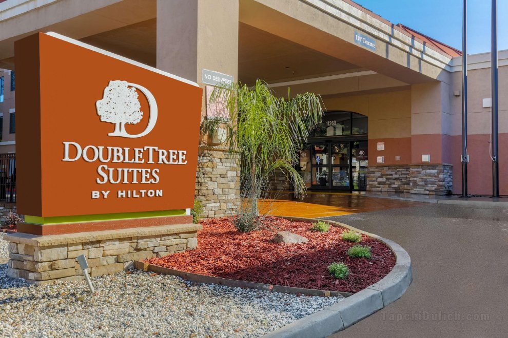 Khách sạn DoubleTree Suites by Hilton Sacramento - Rancho Cordova