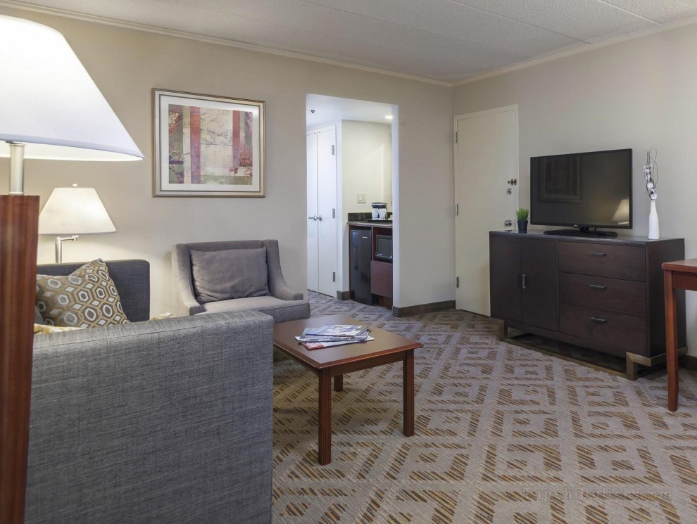 Khách sạn DoubleTree Suites by Hilton Philadelphia West