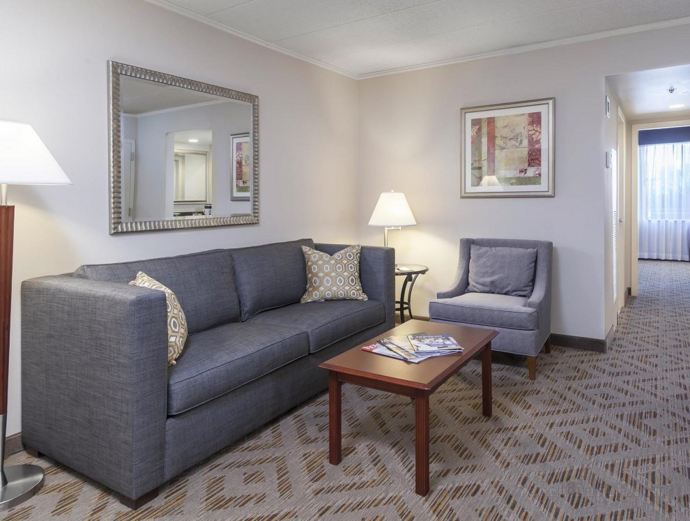Khách sạn DoubleTree Suites by Hilton Philadelphia West