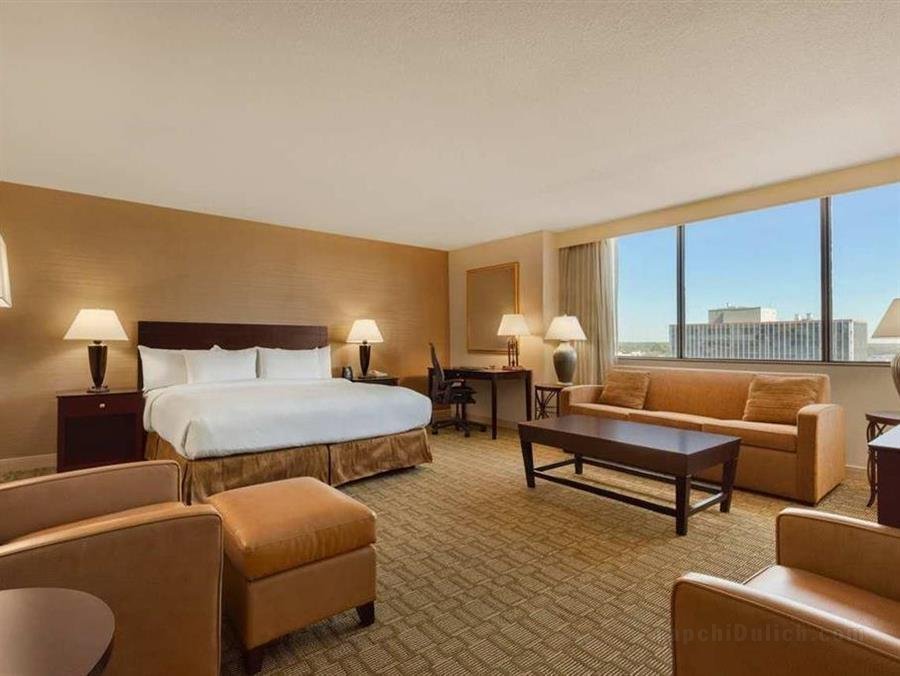 Hilton Fort Wayne At The Grand Wayne Convention Center Hotel
