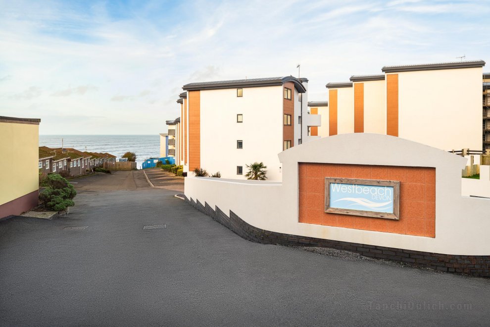 Westbeach Holiday Apartments