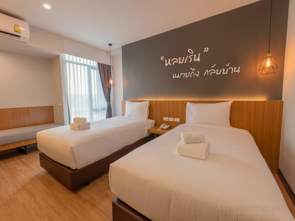 Khách sạn B2 Surat Thani Premier