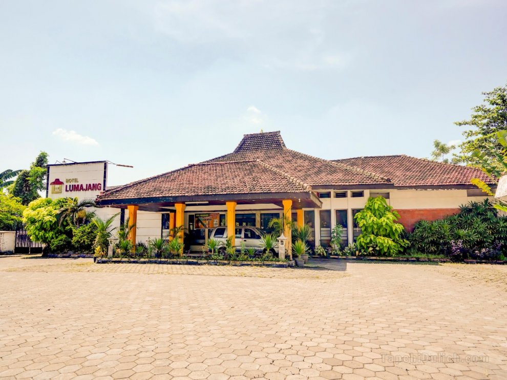 Khách sạn OYO 90250 Lumajang New