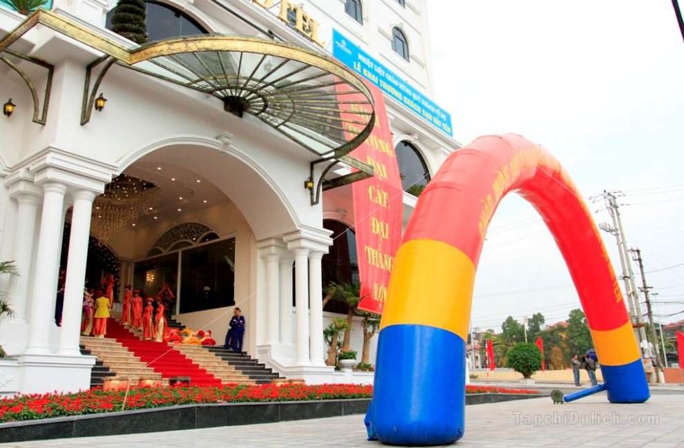 Khách sạn HAI YEN LUXURY