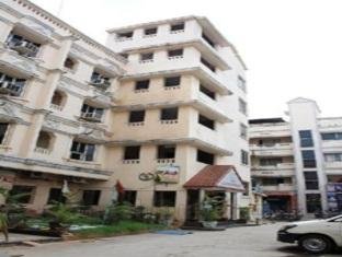 Khách sạn Raj Residency