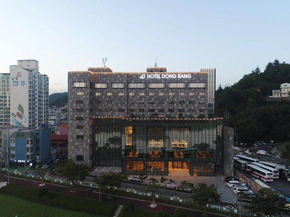 Khách sạn Dongbang