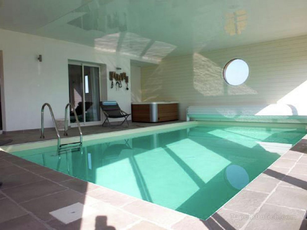 Modern villa in Plouneour-Trez with private pool