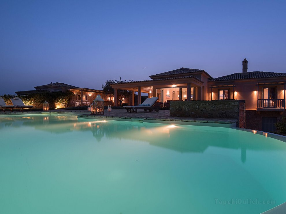 Luxurious Villa in Peloponnese with Pool