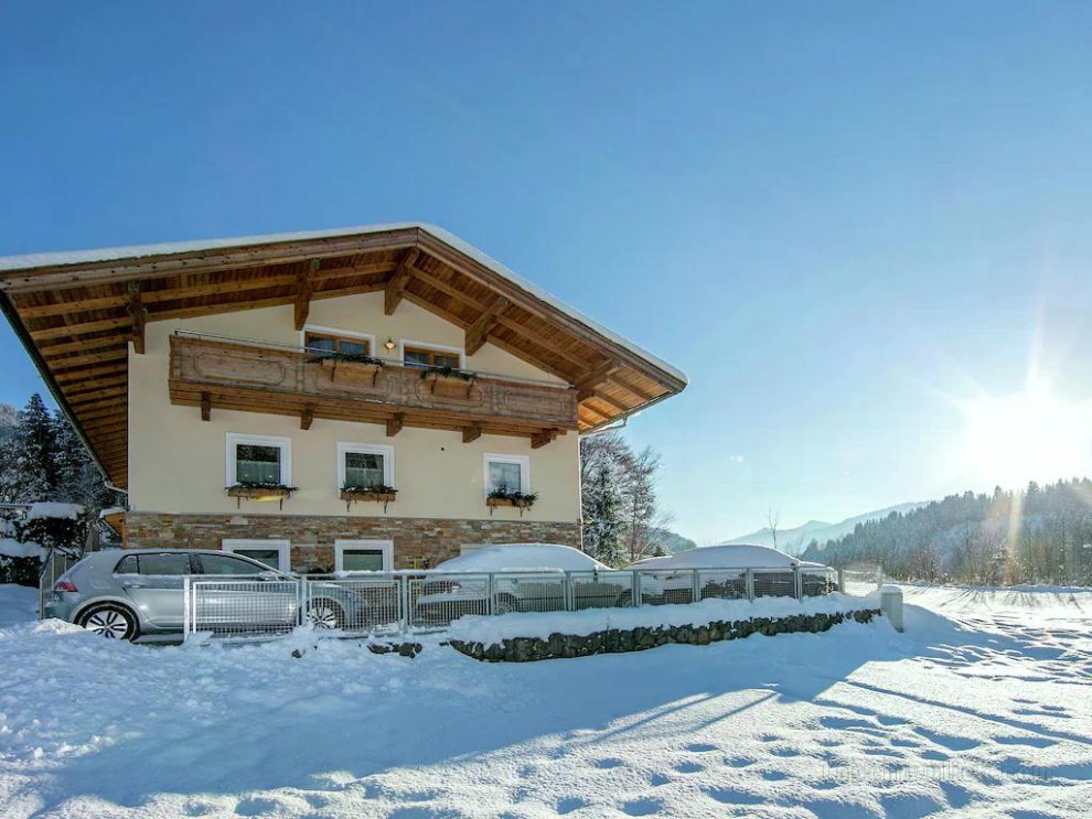 Spacious Chalet near Ski area in Itter