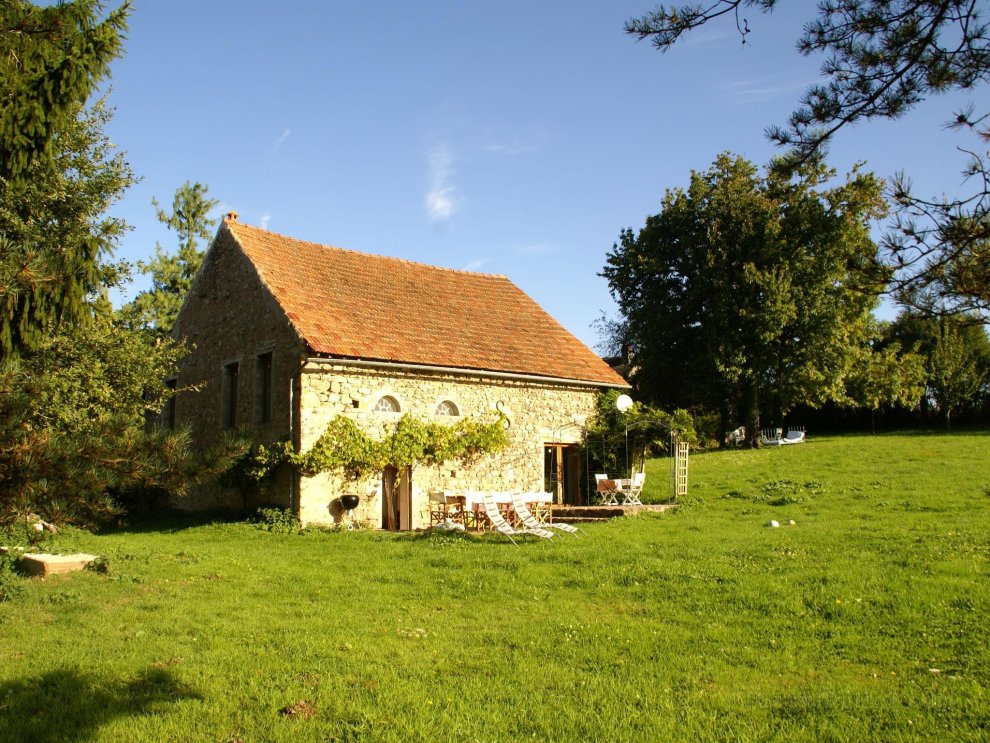 Tastefully quiet cottage in the Morvan, in Saint-Germain-des-Champs