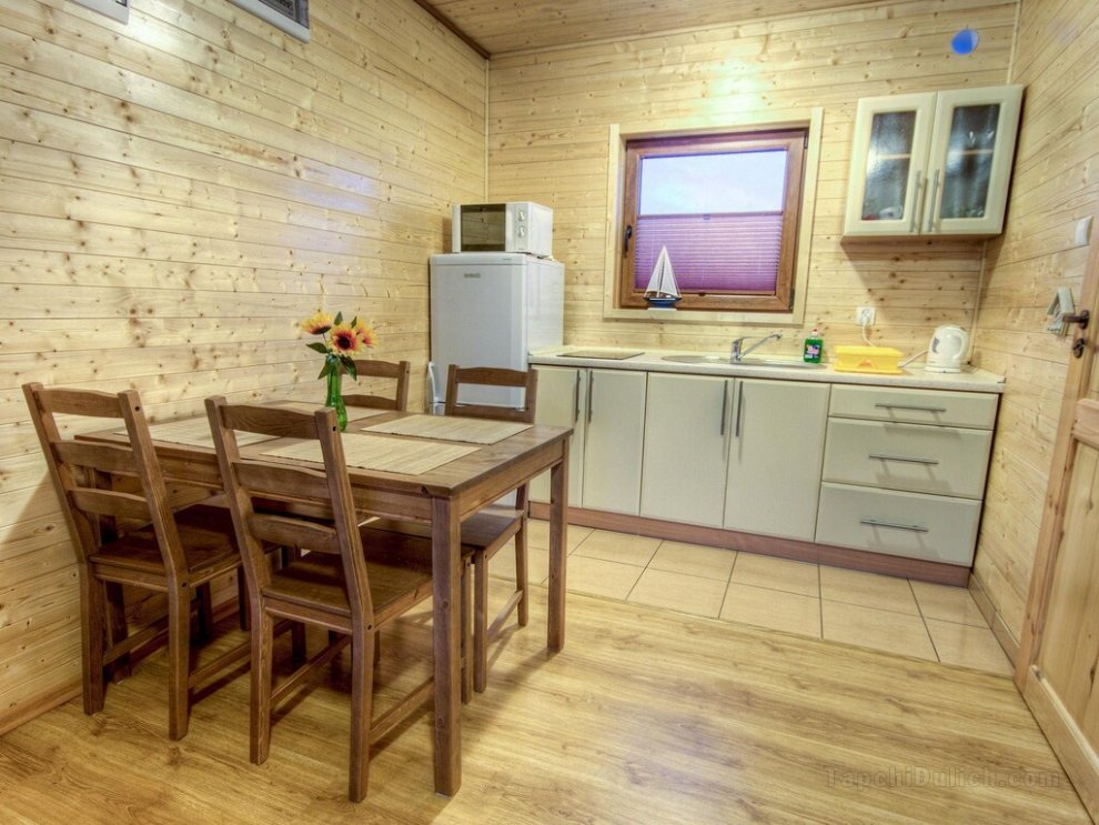 Holiday home located near the sea ideal for relaxing with family.