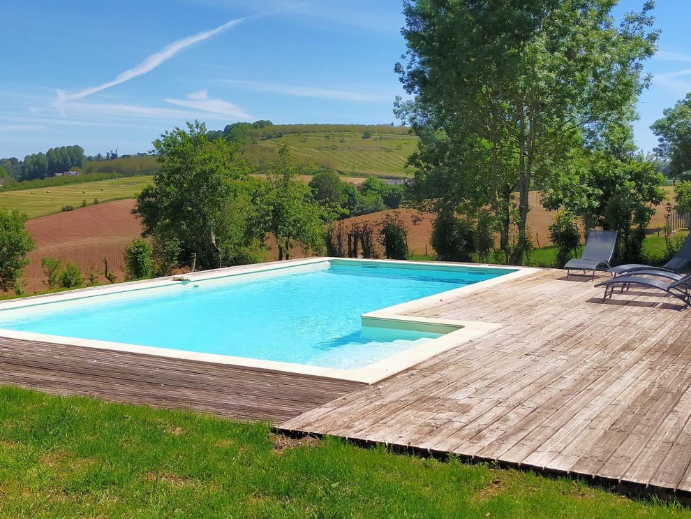 Charming house with private pool and games room in Coubjours