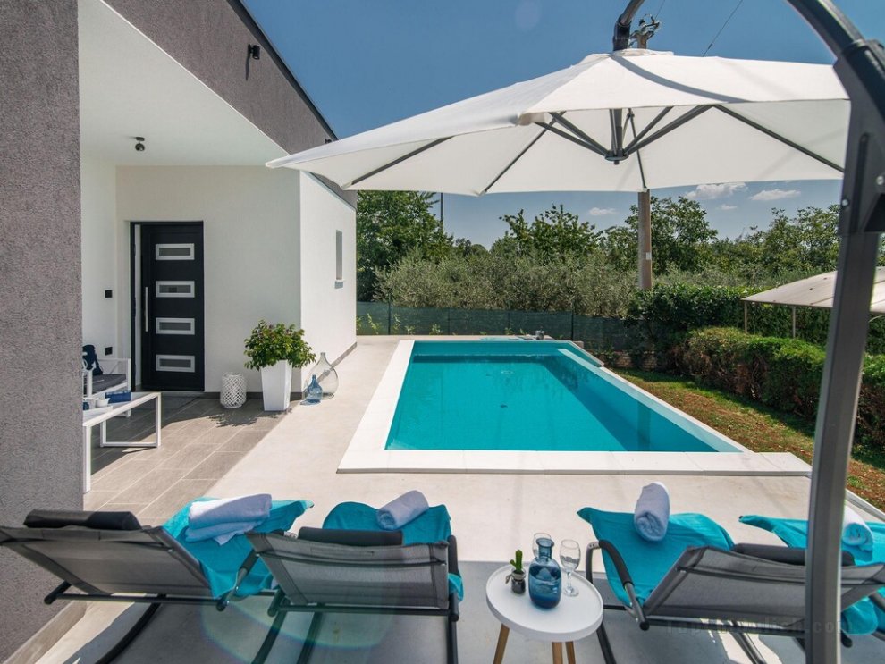 Beautiful newly built Villa Oleandra for up to 5 persons, with private pool