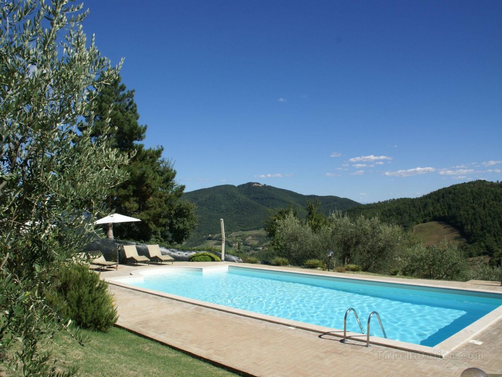 Magnificent Villa in Umbertide with Private Pool
