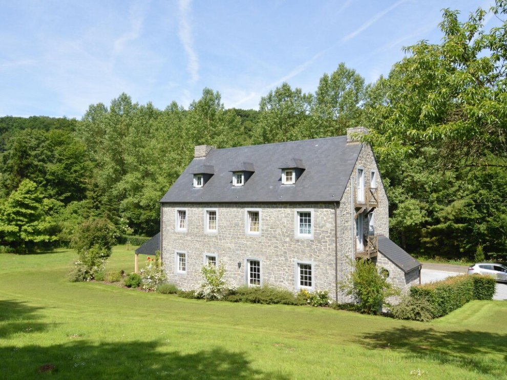Holiday house in the forest near Maredsous, ideal for hikers