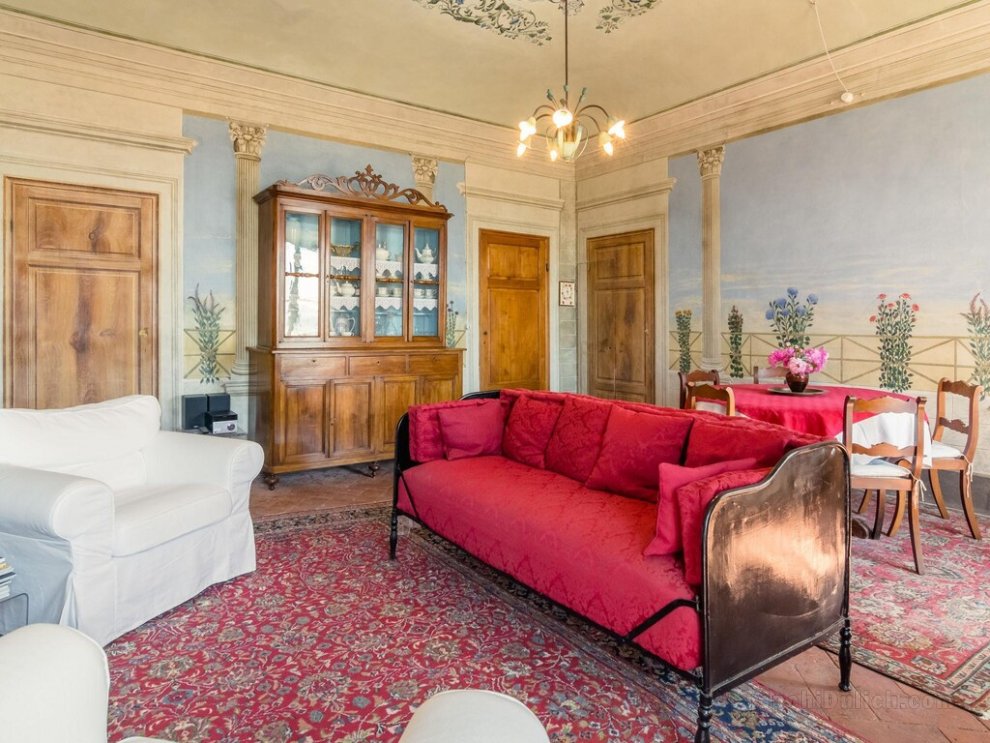 Period holiday home with frescoes and terrace
