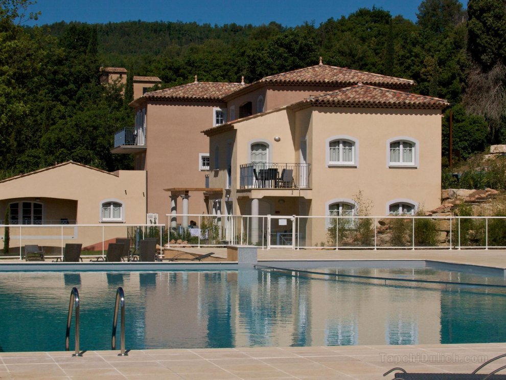 Neat apartment with dishwasher, in the middle of Provence