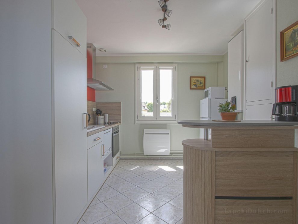 Endearing Apartment in Arromanches-les-Bains nearby the Sea with view on the harbour
