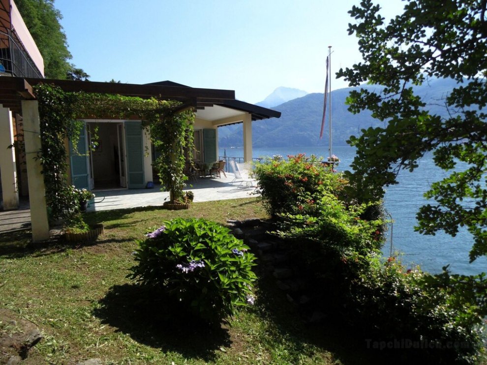 Luxurious Holiday Home in Menaggio by the Como Lake
