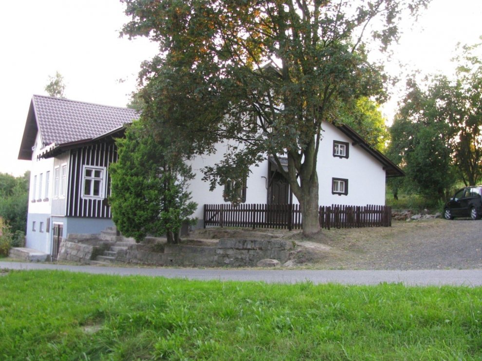 Tasteful holiday home with spacious garden in an authentic, quiet mountain village