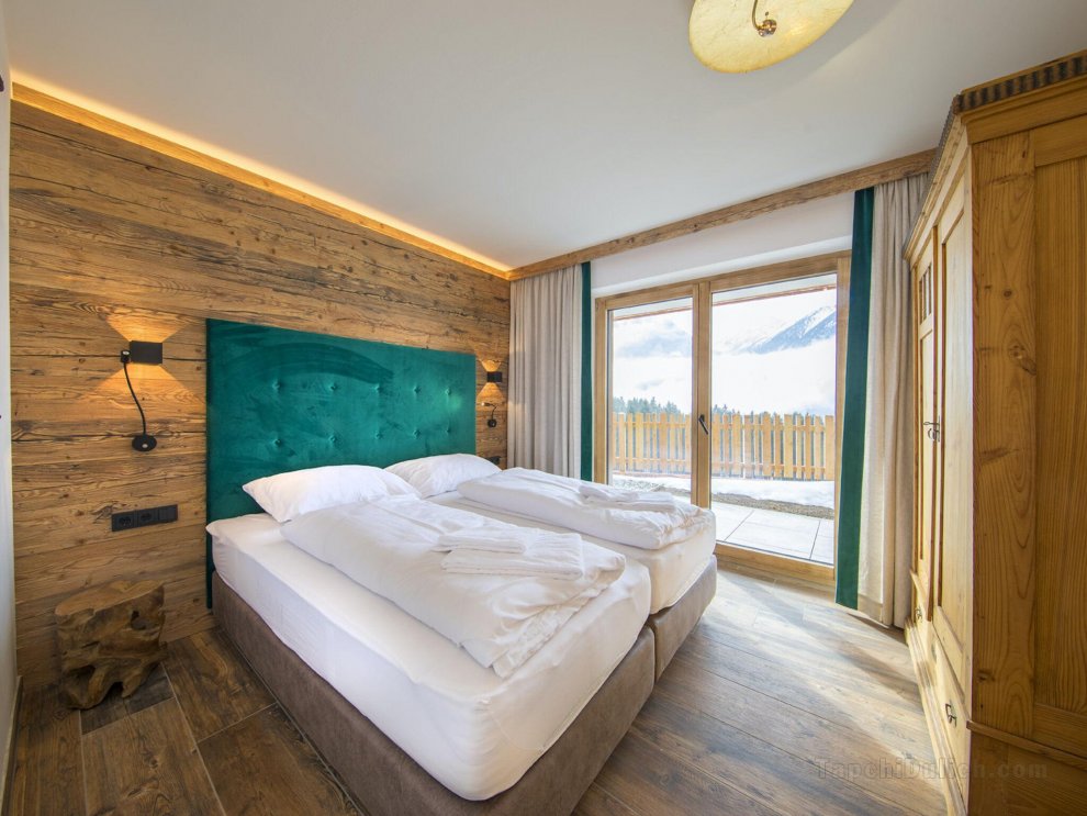 Luxury chalet with 2 bathrooms, near a small slope