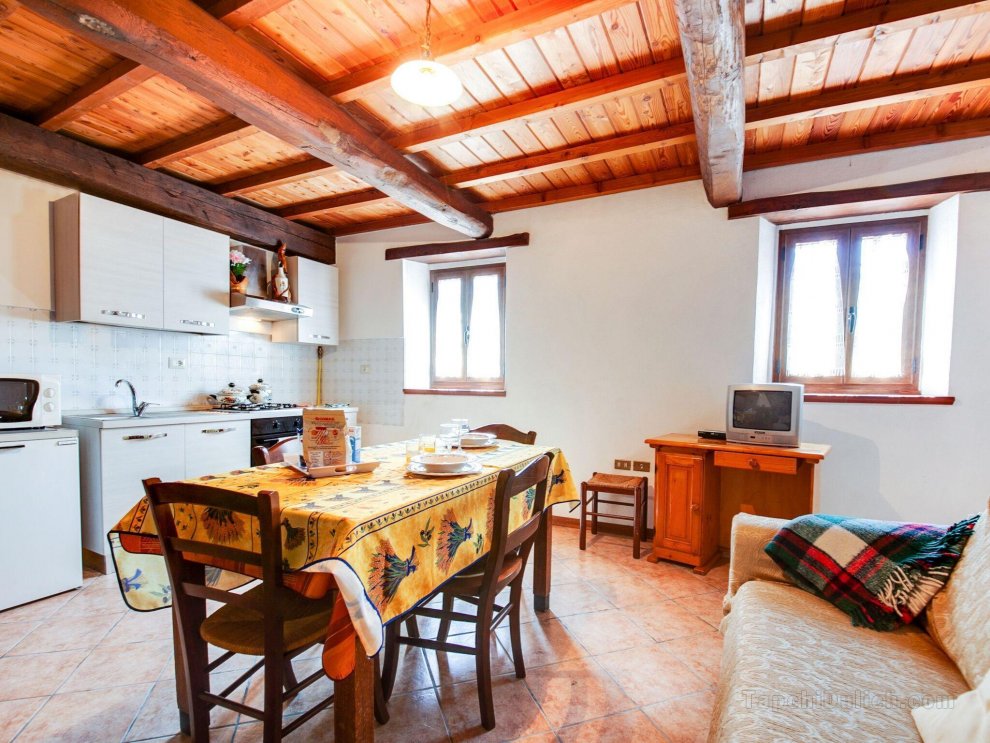 Reposeful Farmhouse in Bagni di Lucca with Private Terrace