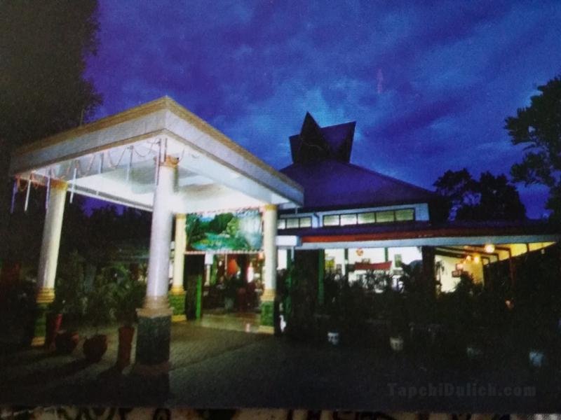 Khách sạn Rindu Alam Bukit Lawang