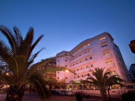 Khách sạn Astura Palace