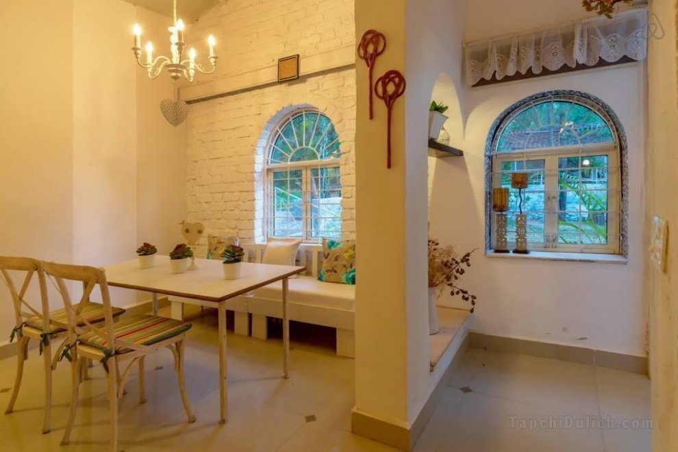 Elfreda-Luxurious studio Cottage in Vikramgad