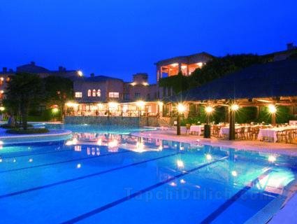Khách sạn La Costa Golf & Beach Resort