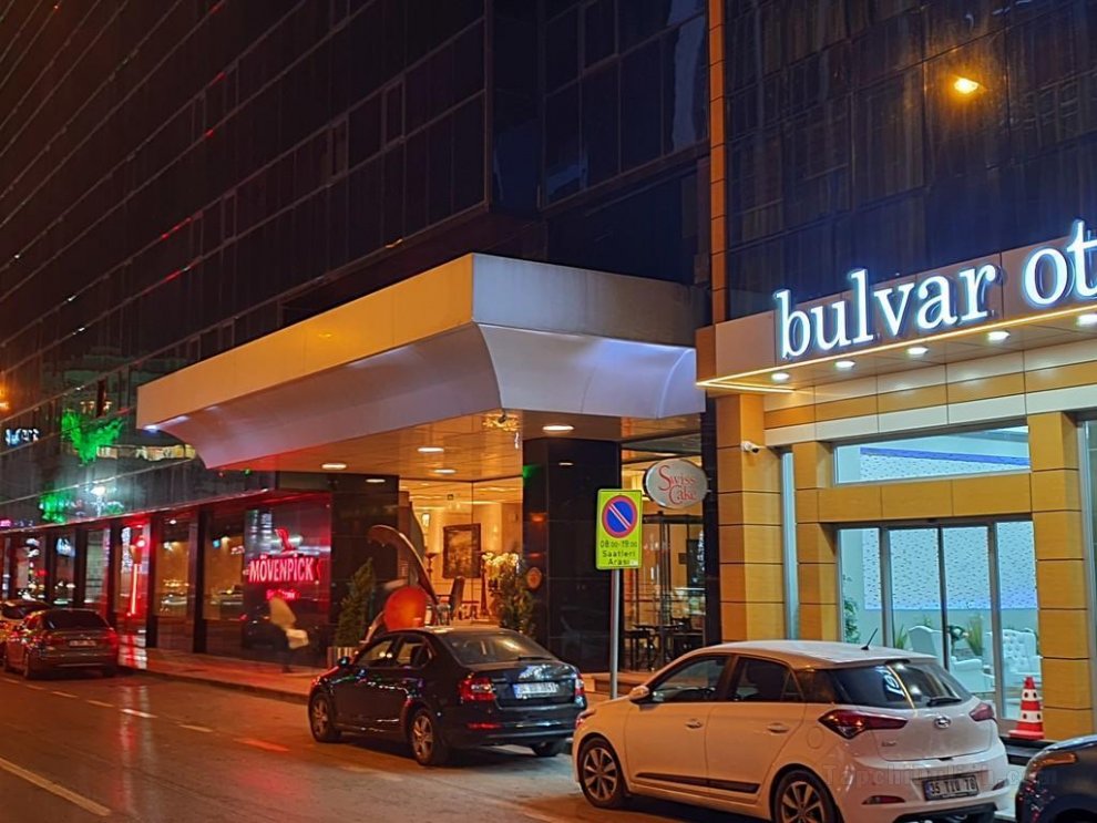 Khách sạn Bulvar