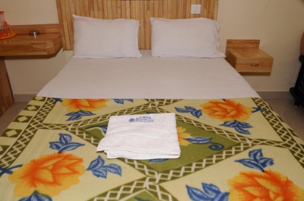 Khách sạn Surya Residency