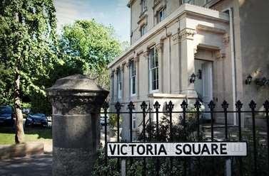 Khách sạn Victoria Square Clifton Village