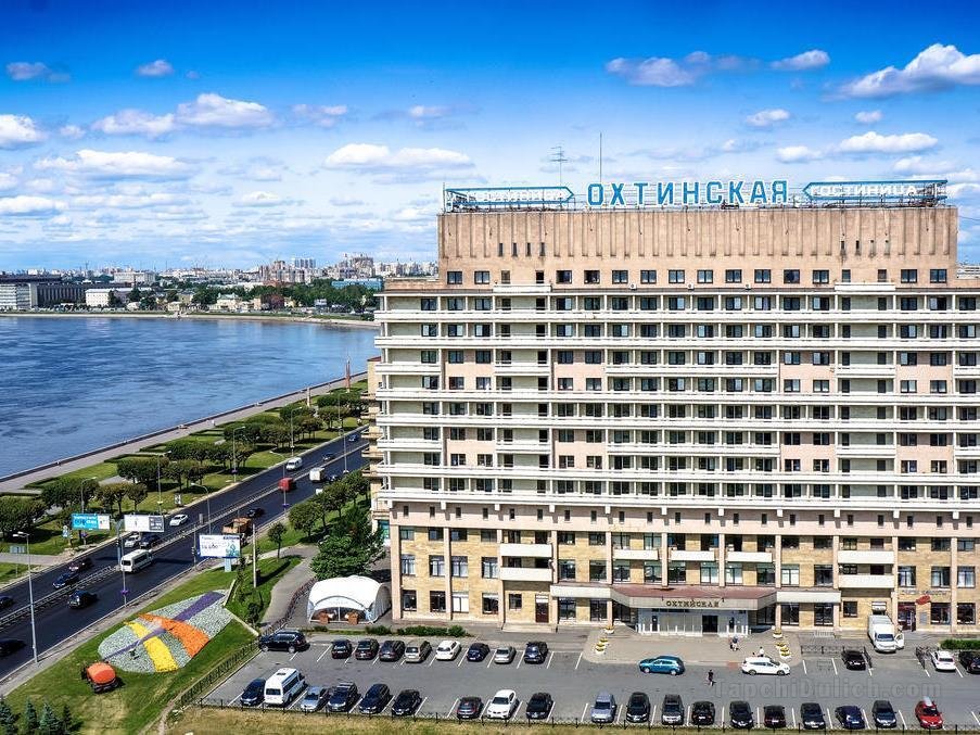 Khách sạn Okhtinskaya