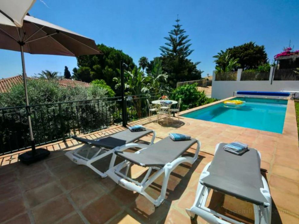Cheerful Holiday Home in Salobrena with Private Pool