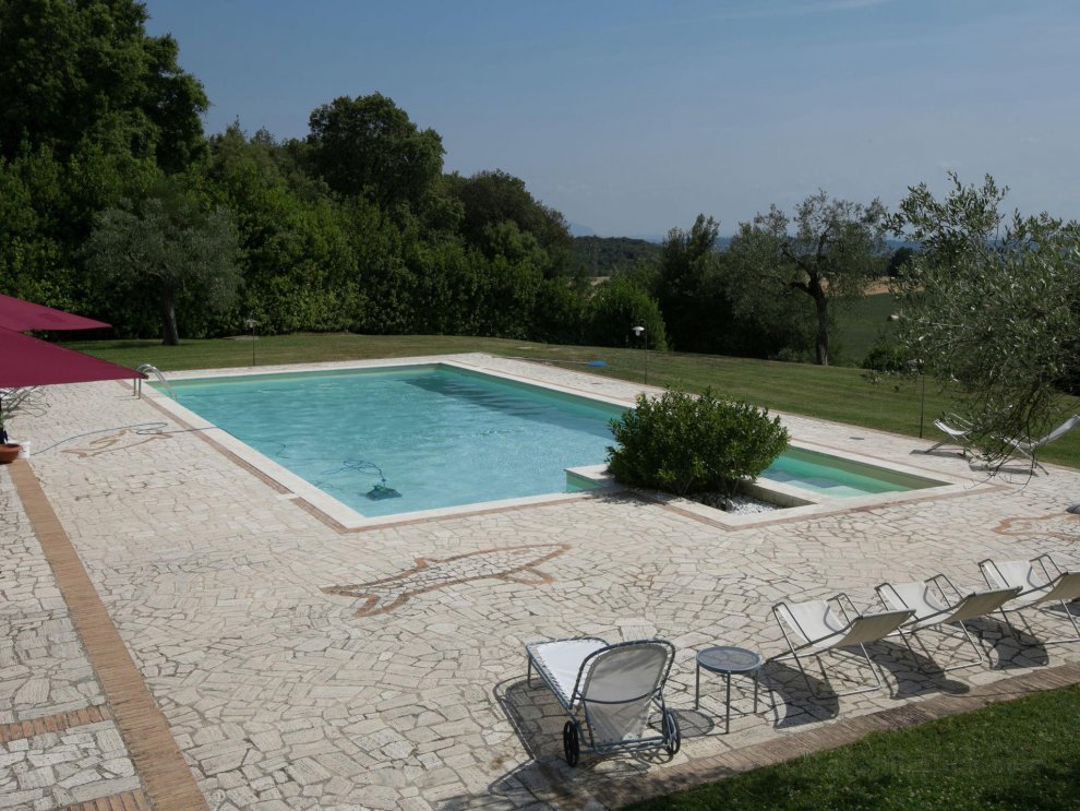 Elegant apartment with swimming pool 1 hour from Rome