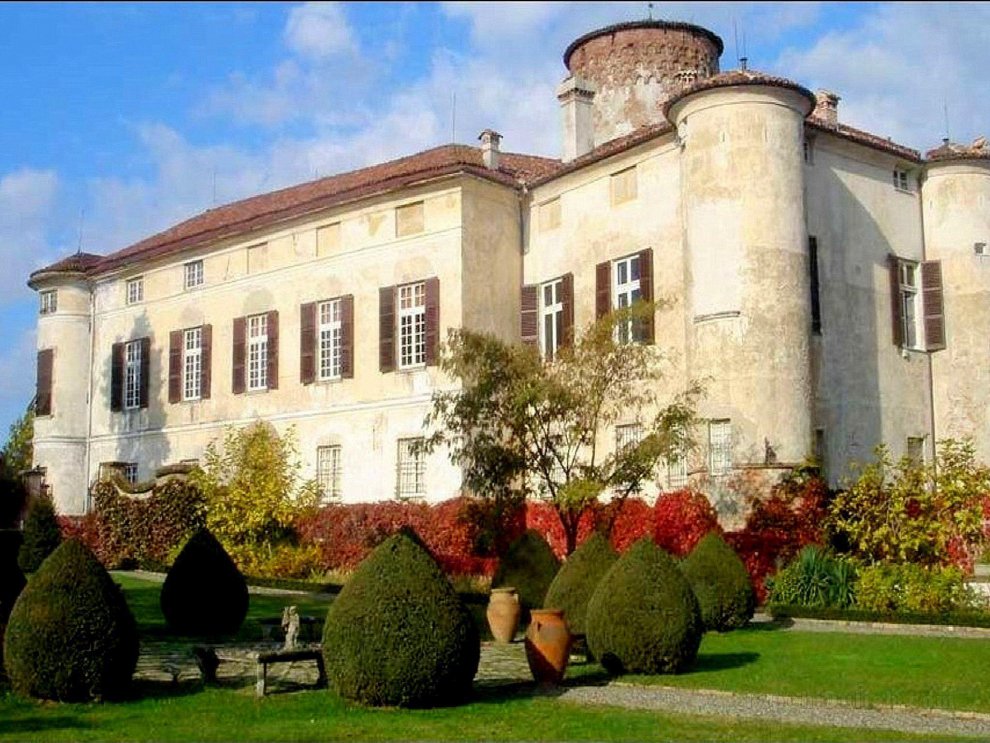 Binder Apartment in Castle in Rocca Grimalda with Garden