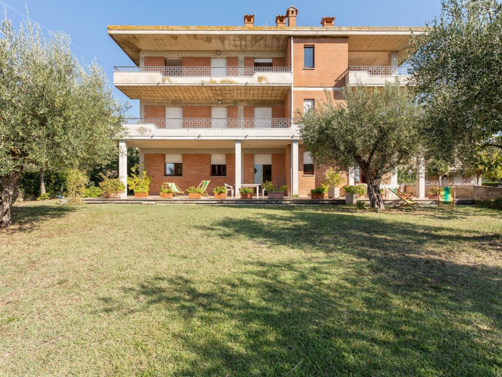 Cozy apartment with swimming pool and gym on Lake Trasimeno