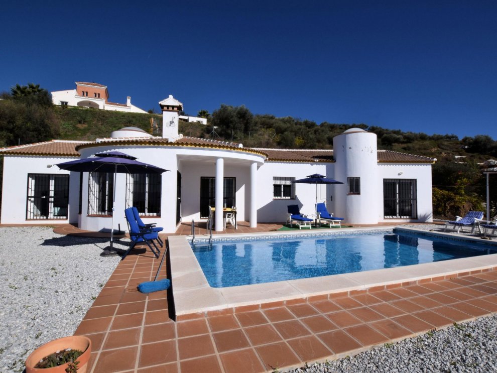 Magnificent Villa in Arenas with Swimming Pool