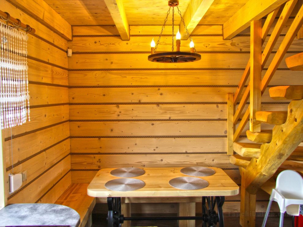 戈什恰湖畔的木制生態友好型別墅-有客廳和2間臥室
