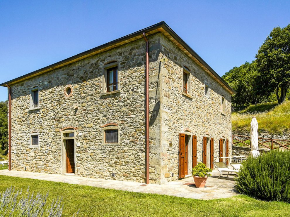 Luxurious Holiday Home in Anghiari Tuscany with Hill view