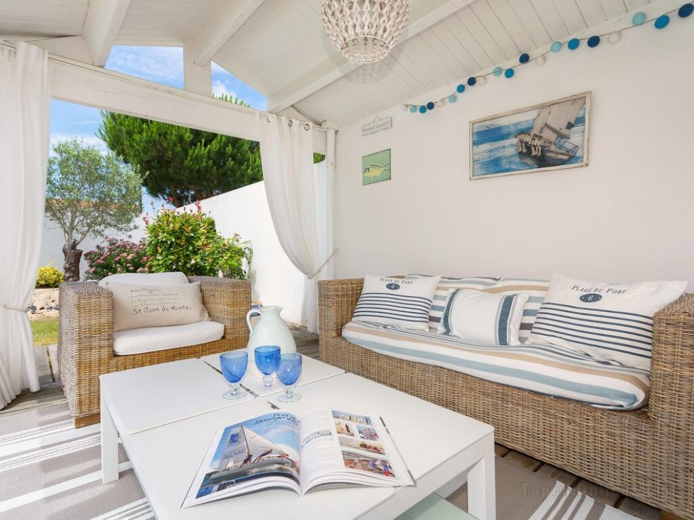 Luxurious villa with a dishwasher, only 3.5km from the beach